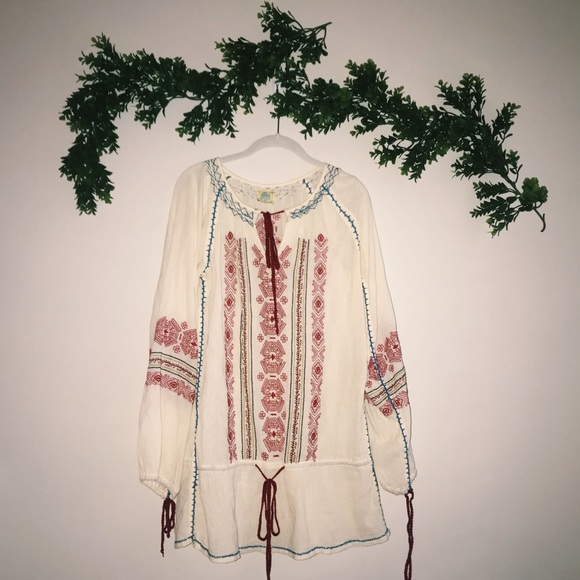 Free People Tops - Free people Tunic sz 6✨ (medium)